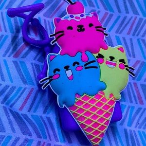 For hand sanitizer cat ice cream holder